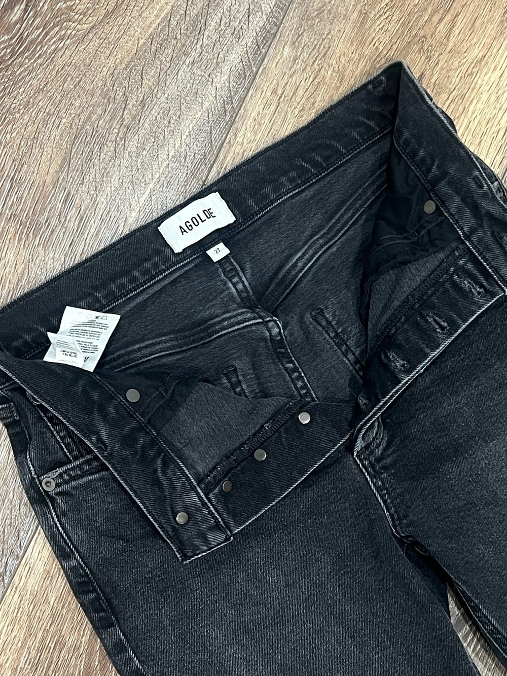 Agolde Riley Crop High Rise Button Fly Jeans In Washed Black Denim ๐ค - Picture 6 of 8